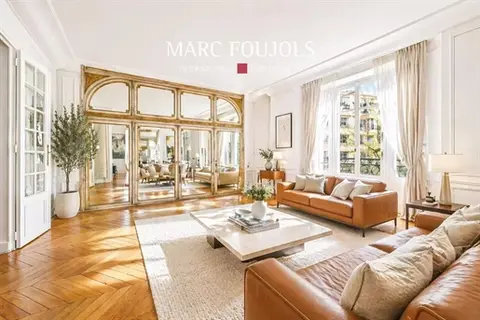 Paris XVI Passy Muette Pompe - appartement familial de 180m² avec balcon