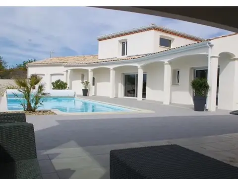 House — 3 ch. — Arces