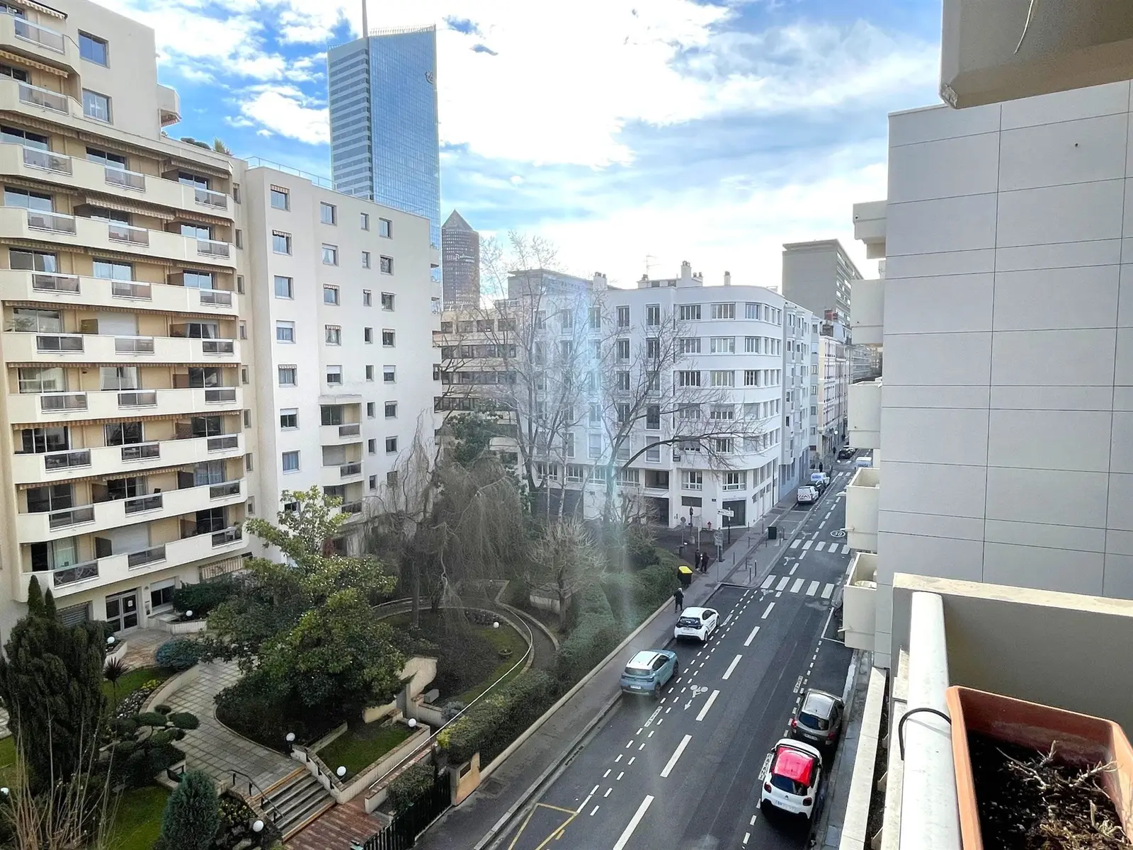 LYON 6 - LES EUMENIDES - T2 avec balcon et cave