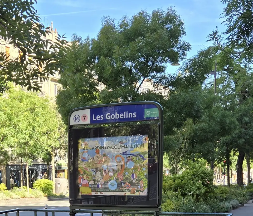 Un deux-pièces refait à neuf, ouvert sur le ciel de l’Ouest parisien