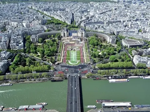 PARIS XVI - Chaillot | Élégant appartement de réception et familial de 210 m².