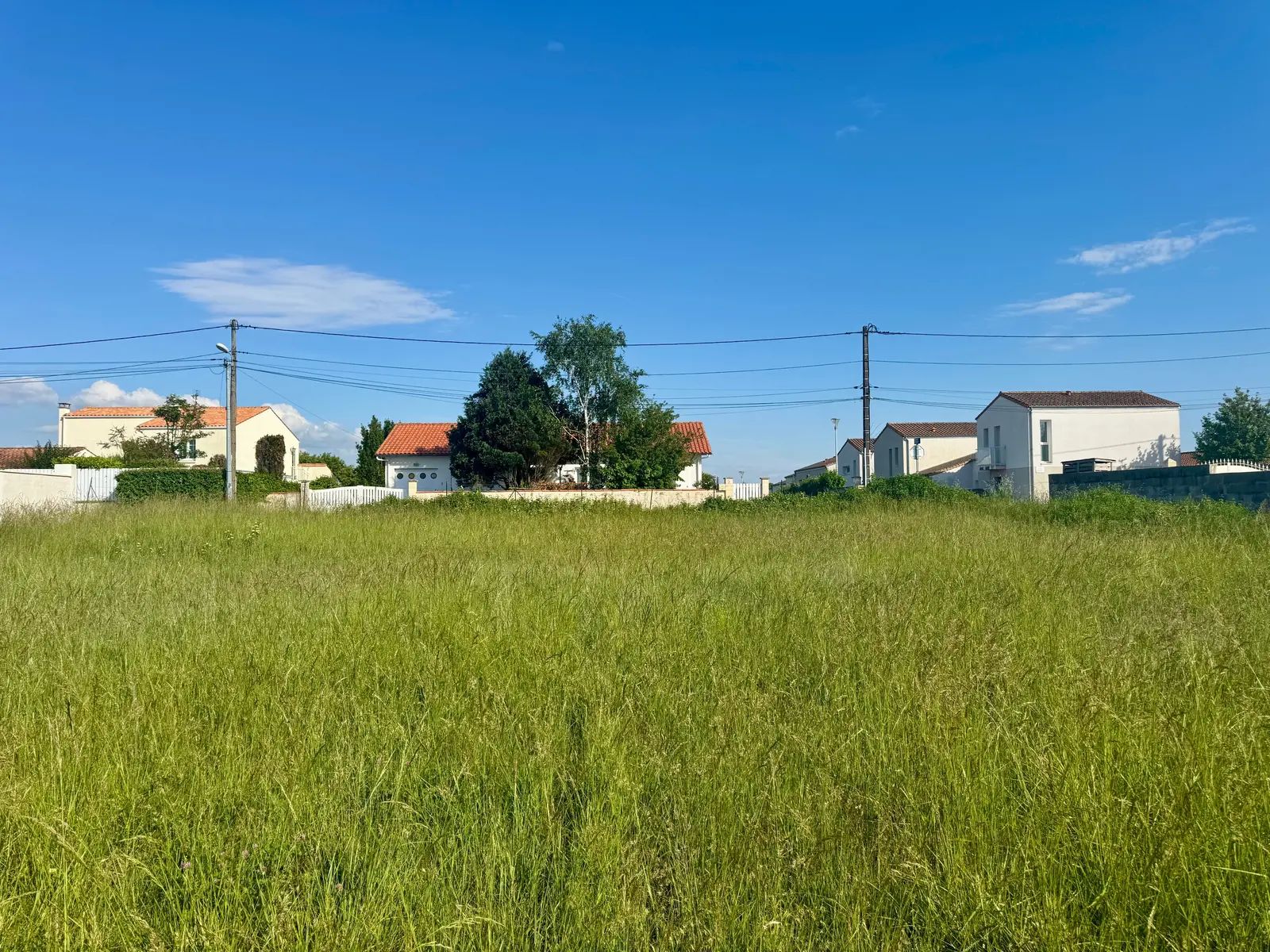 Land — Royan