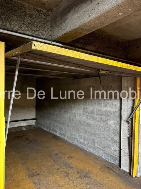 Box fermé sécurisé – Quai Gillet 4ième –sous-sol