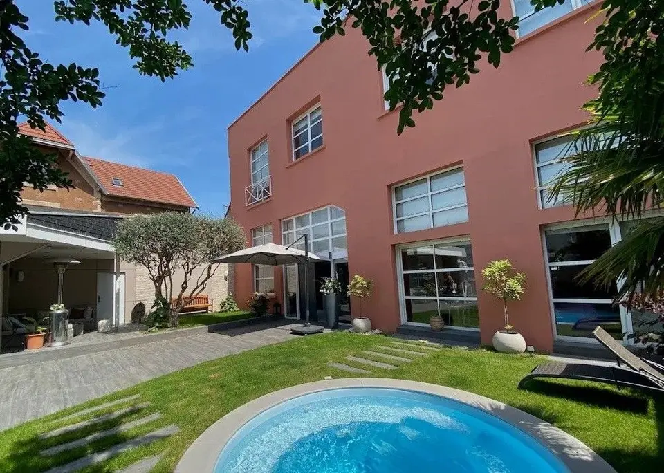 Apartment — 5 ch. — Vichy