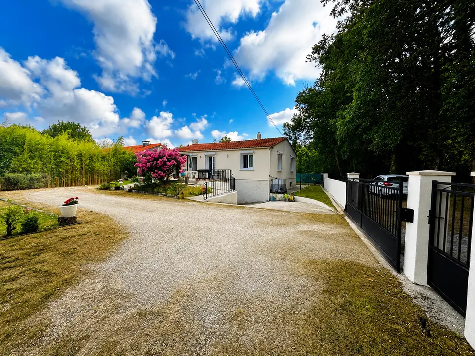 House — 4 ch. — Breuillet