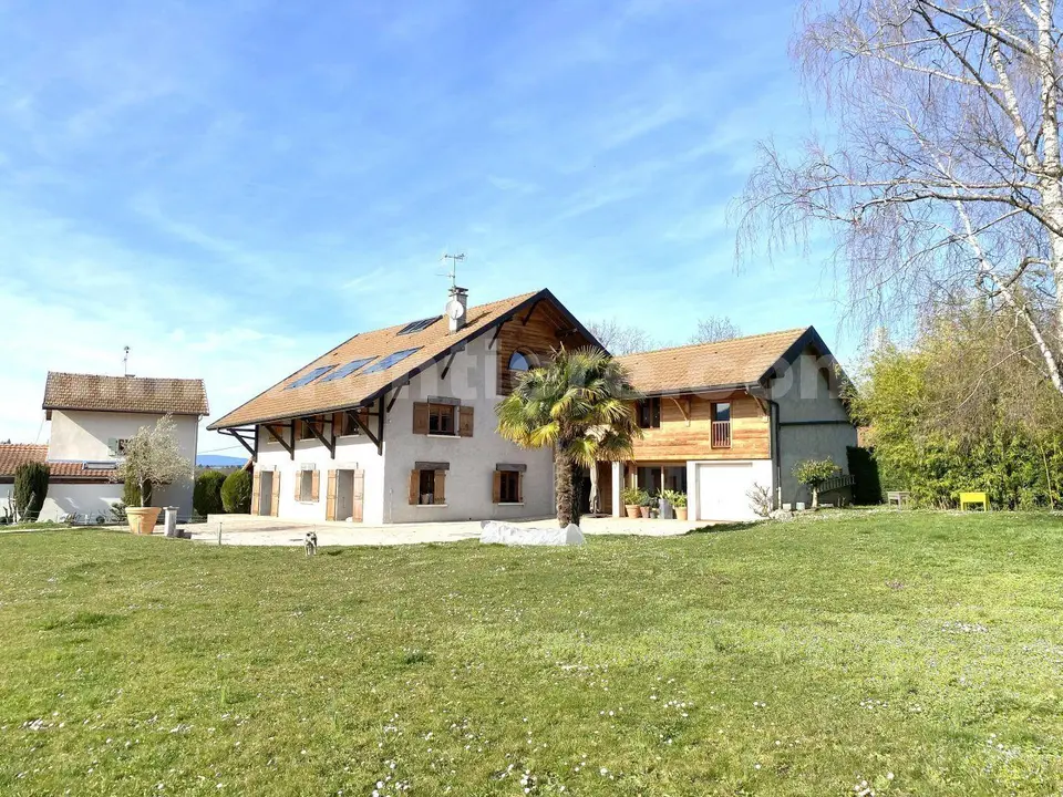 House — 9 ch. — Arthaz-Pont-Notre-Dame