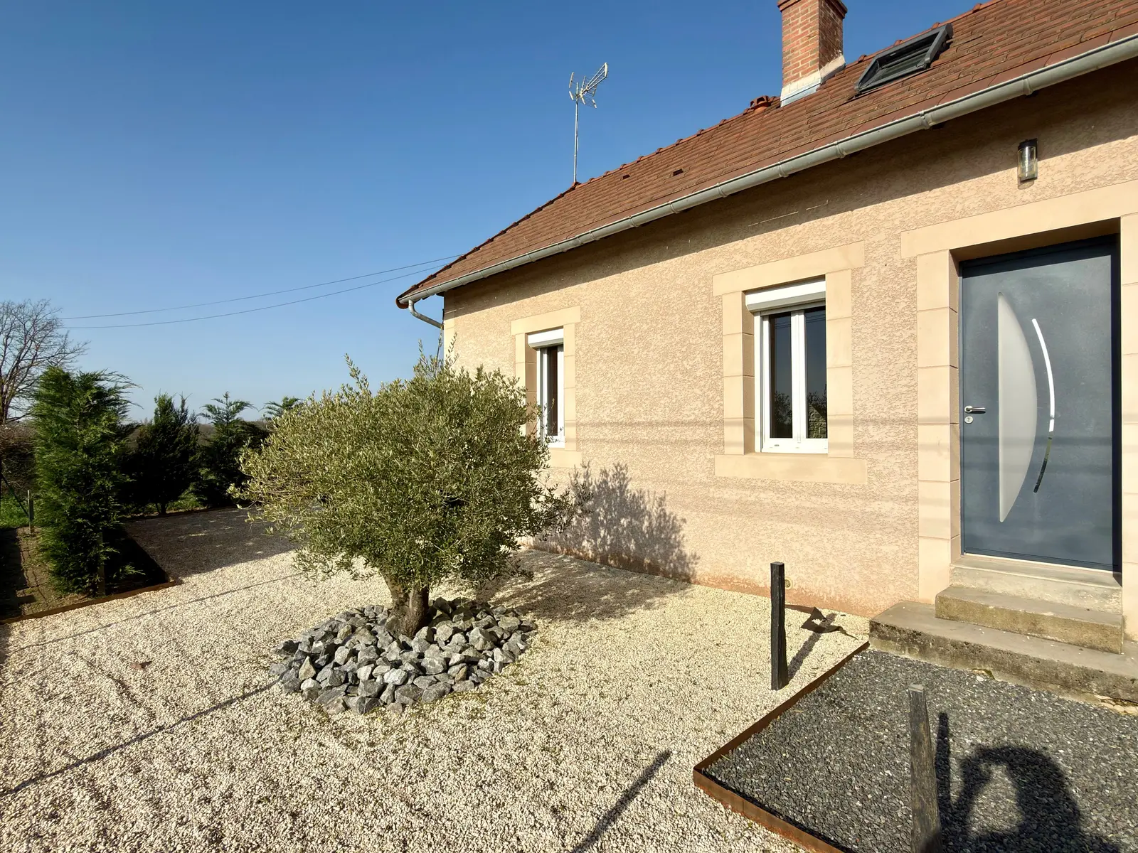 House — 3 ch. — Lucenay-lès-Aix