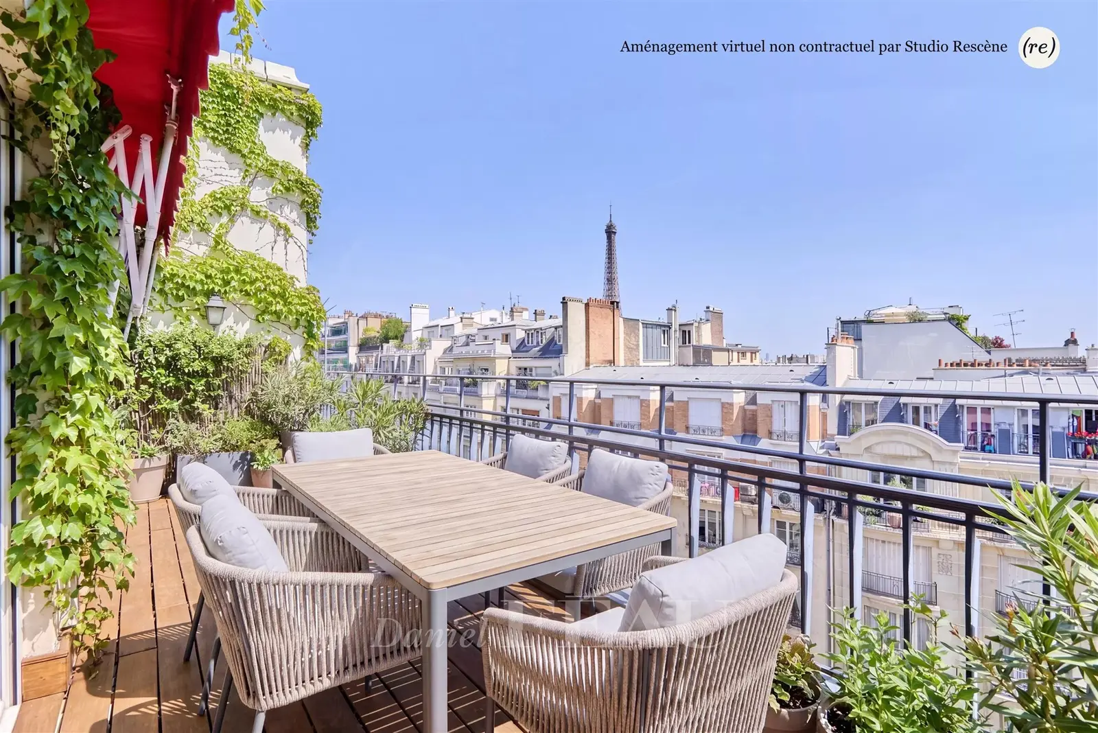 Paris XVI - Trocadéro - Dernier étage, terrasse, vue Tour Eiffel