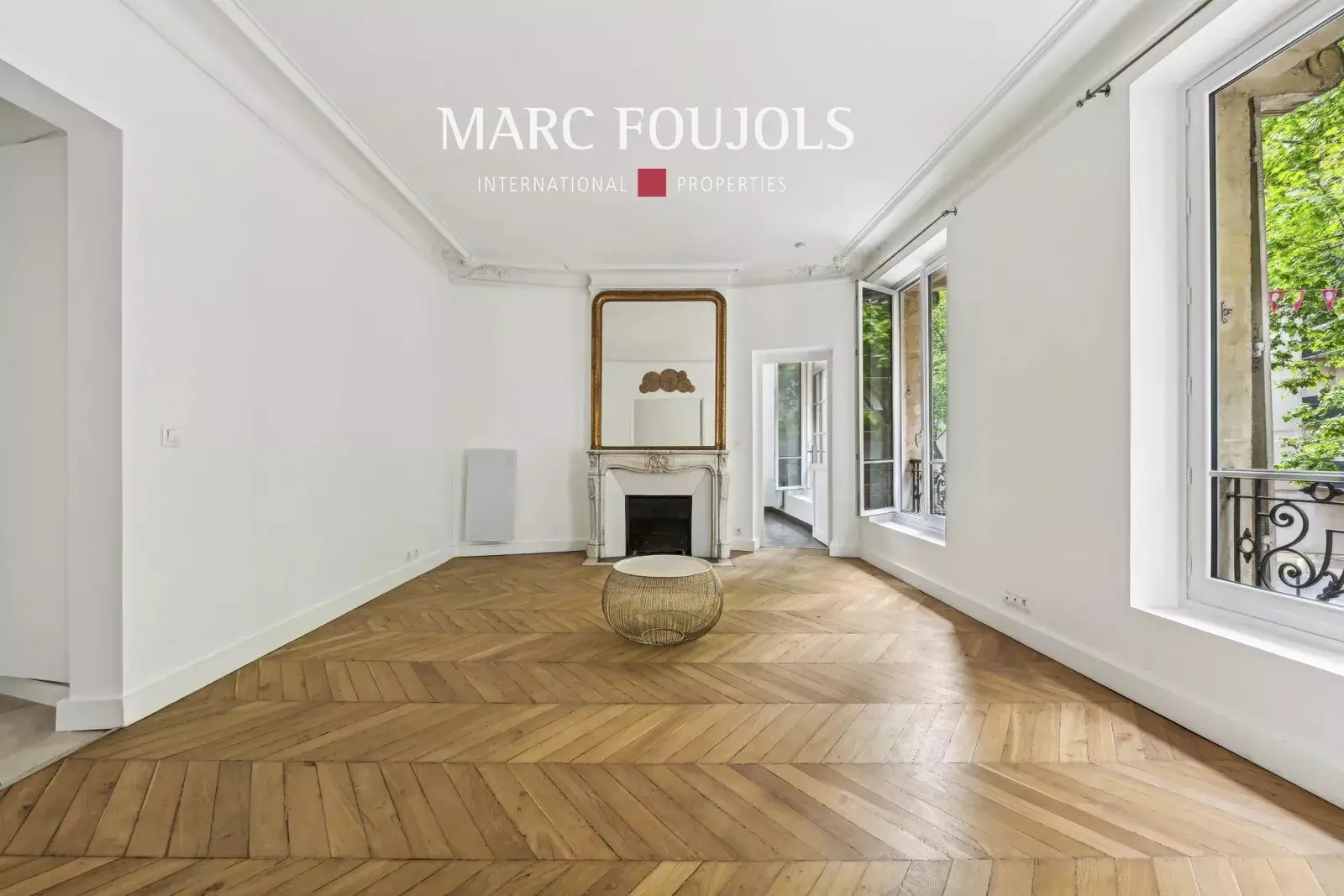 Paris XVI - Auteuil Nord - Appartement 4 pièces en angle rénové