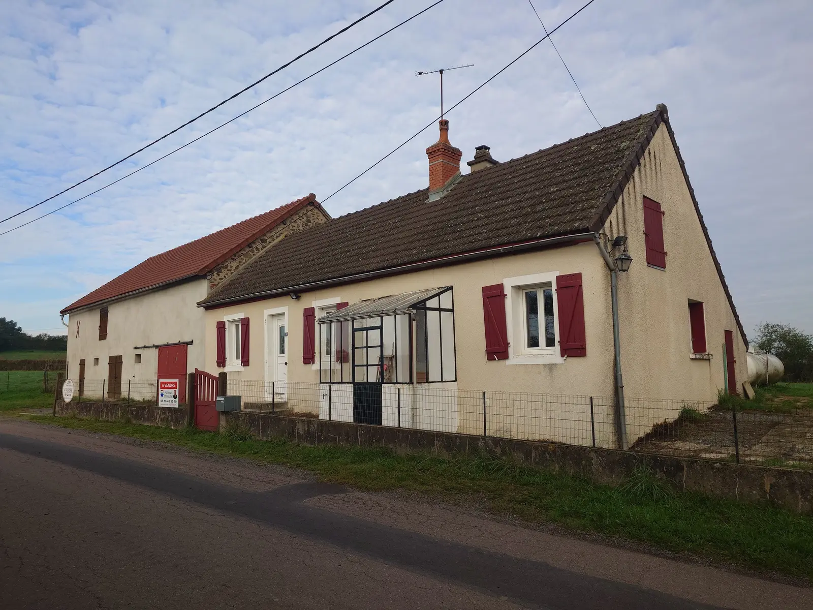 House — 2 ch. — Savigny-Poil-Fol