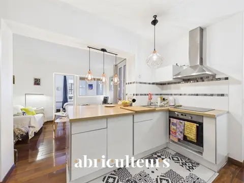 Appartement avec terrasse de 7m² en vente à Paris 11e, Rue de la Fontaine au Roi (75011)