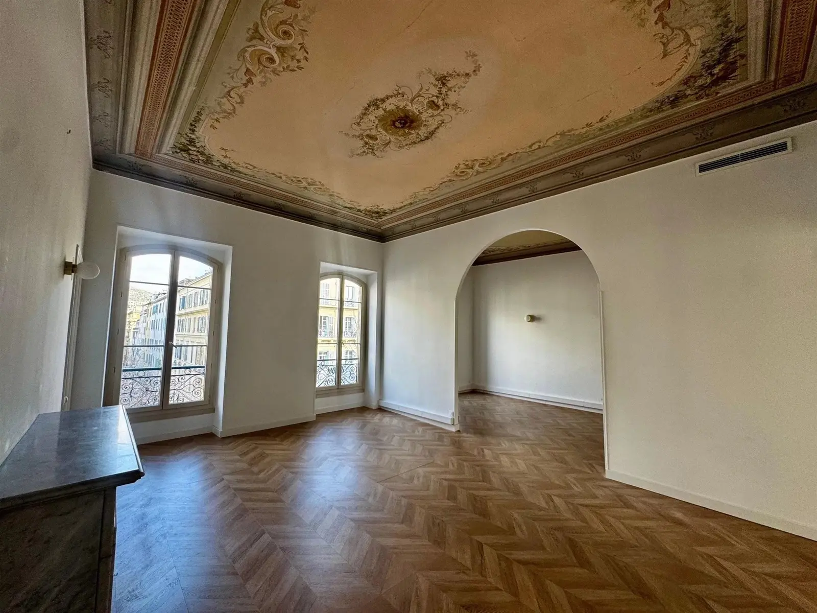 Magnifique bureau/appartement de 160 m² au cur de Nice