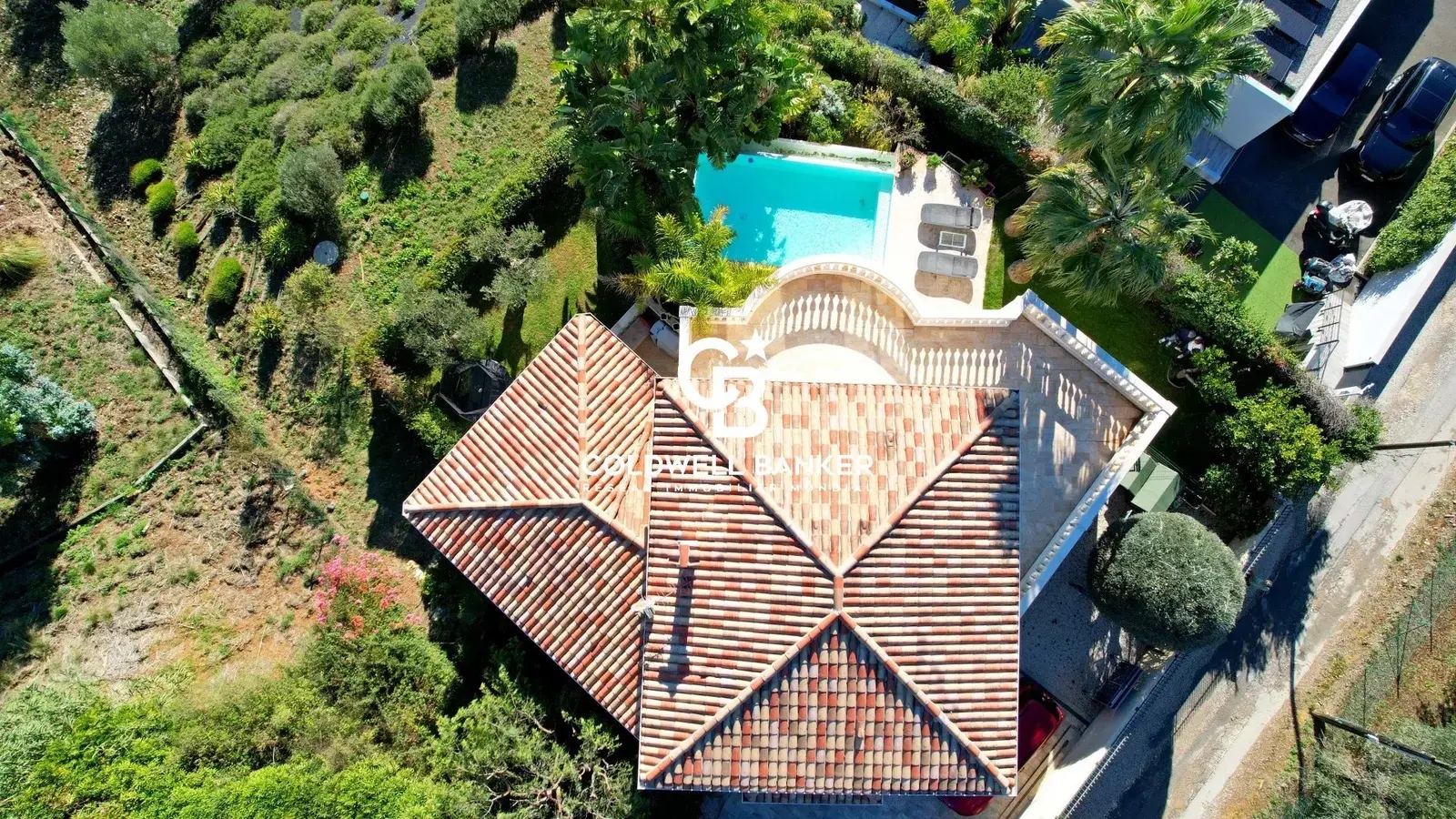 Villa de Prestige avec Vue Mer Panoramique, Piscine à Débordement et Espace Spa