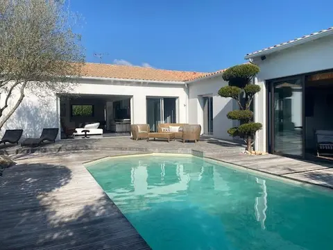 House — 5 ch. — Royan