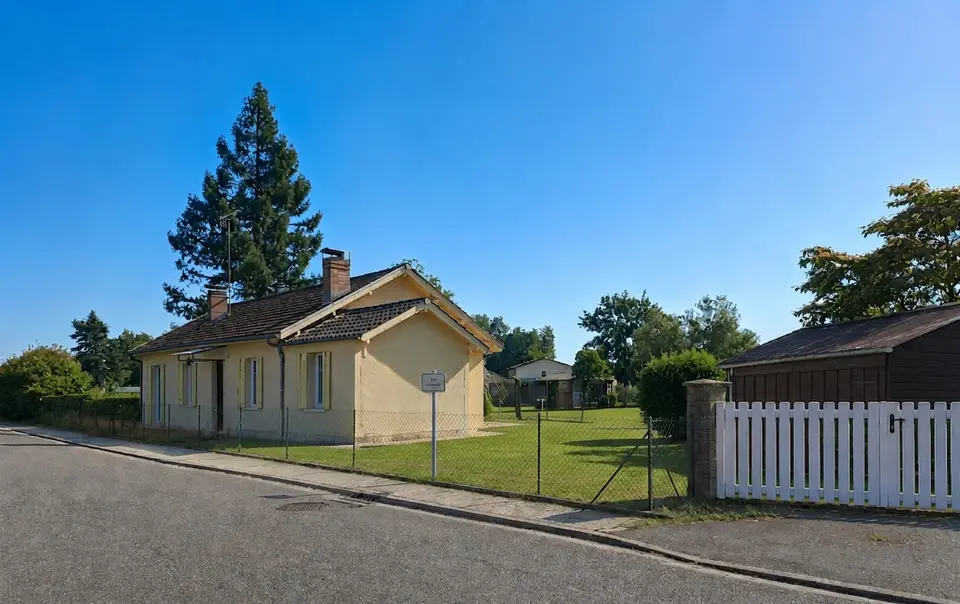 House — 4 ch. — Roaillan
