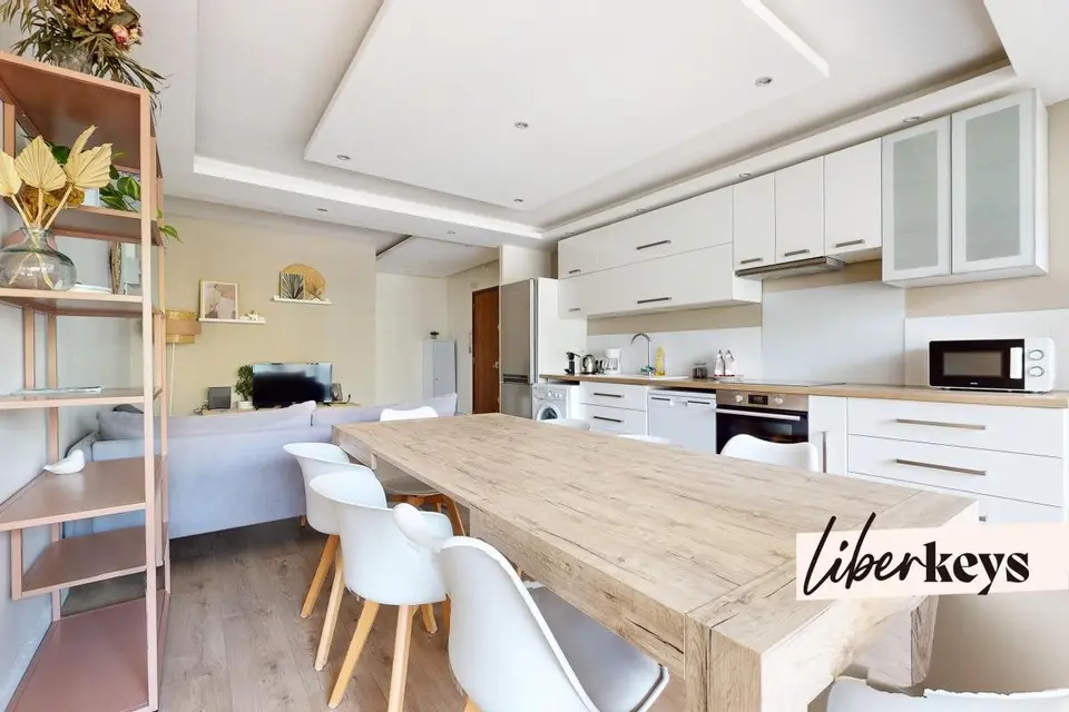 Grand appartement T6 avec 5 chambres, entièrement rénové, meublé et équipé | Rue Professeur Patel | 69009 Lyon