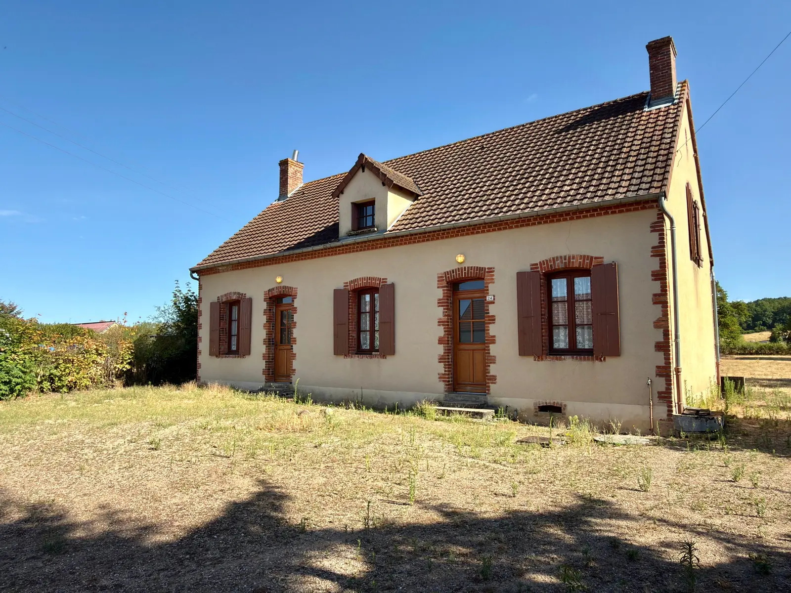 House — 3 ch. — Charrin
