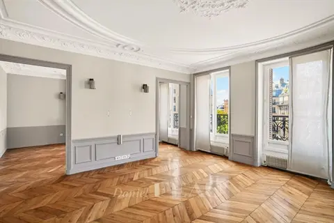 Paris 1er - Etienne Marcel - Appartement de 109 m² avec balcon