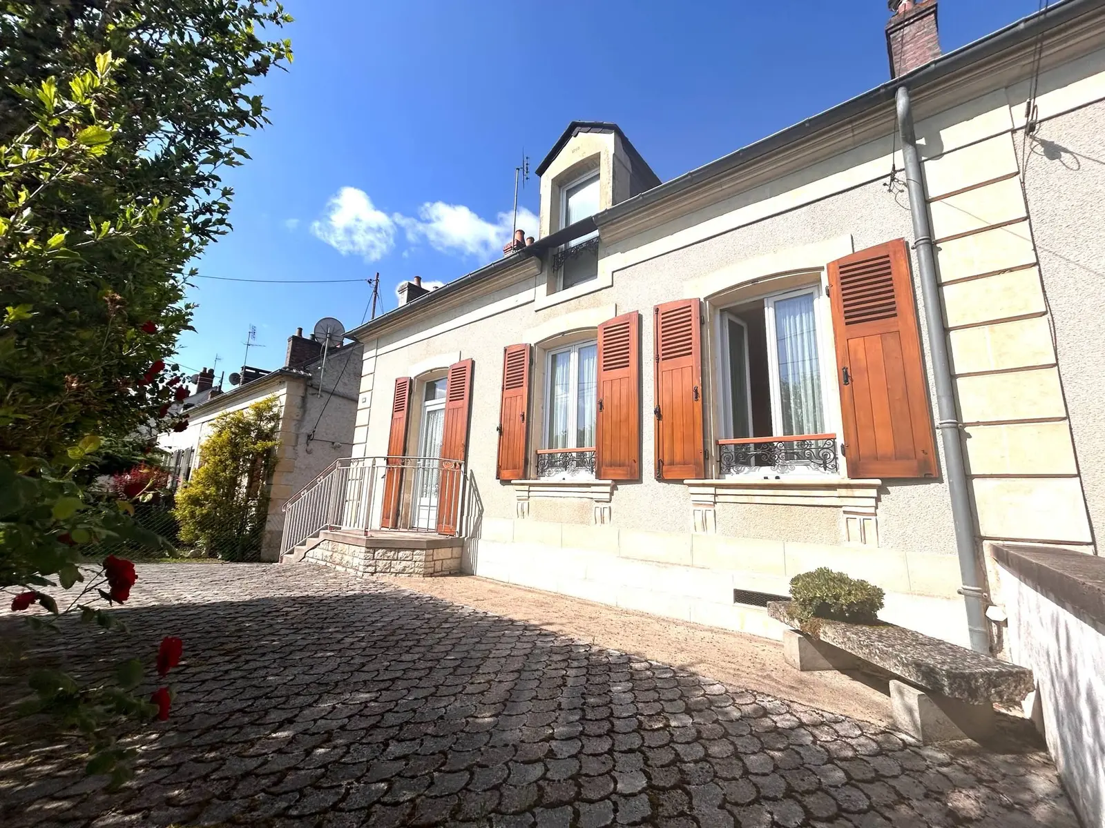 House — 3 ch. — Urzy
