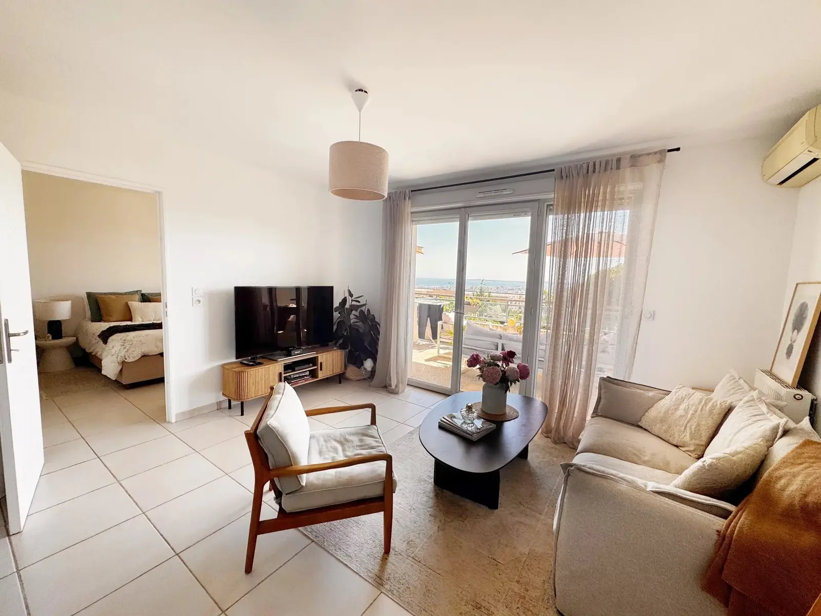 Appartement au calme absolu, vue mer, belle terrasse