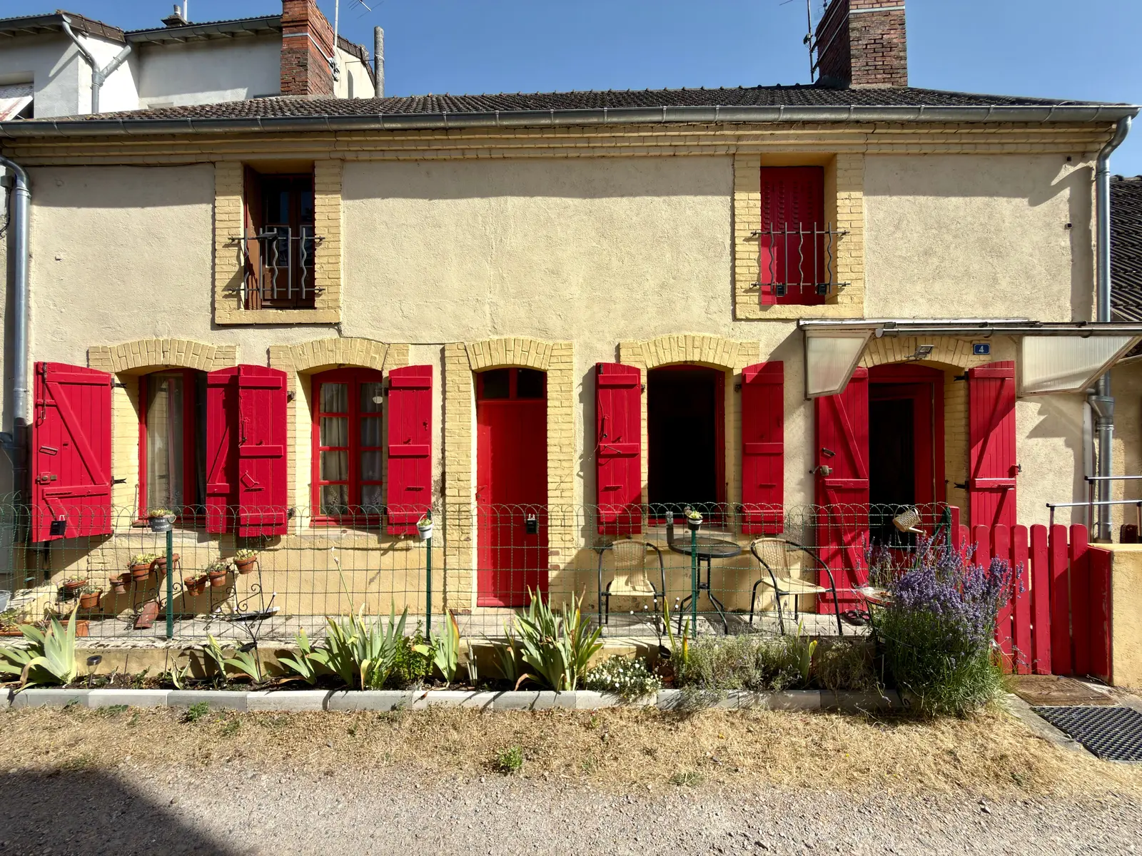 House — 4 ch. — Saint-Léger-des-Vignes