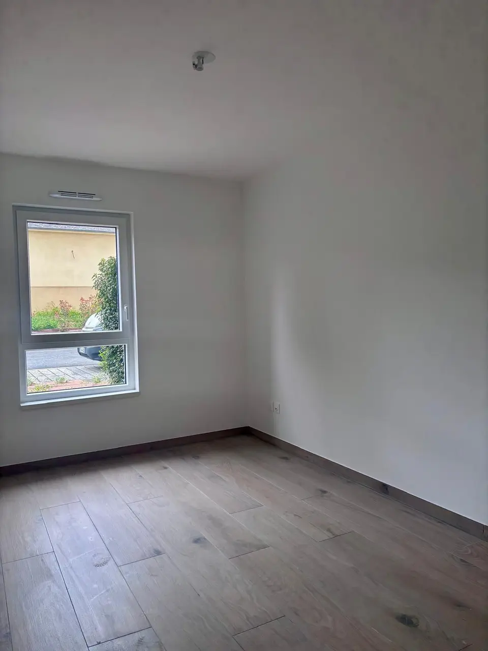 Apartment — 2 ch. — Manom