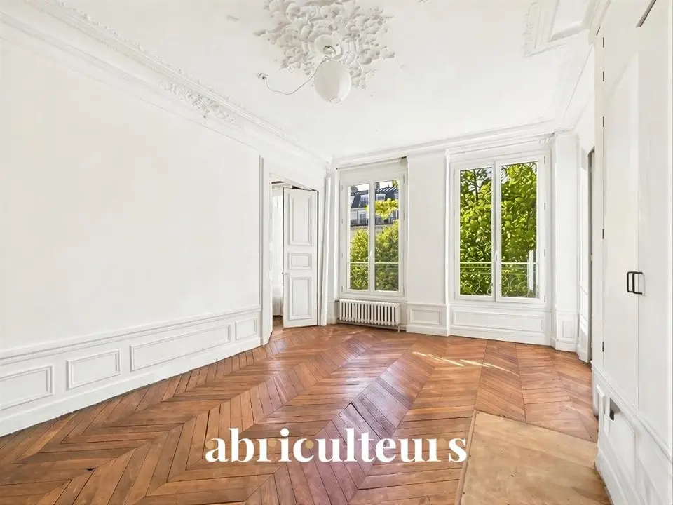 Vaste appartement de charme, Élégance parisienne – 130 m², 5 pièces - Paris 10 (Porte Saint-Denis)