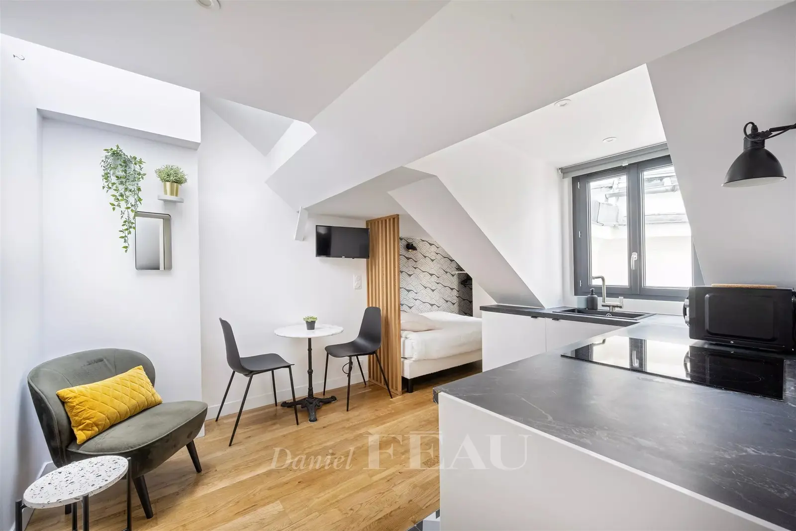Paris Ier - Rue Saint Honoré - studio 20 m²