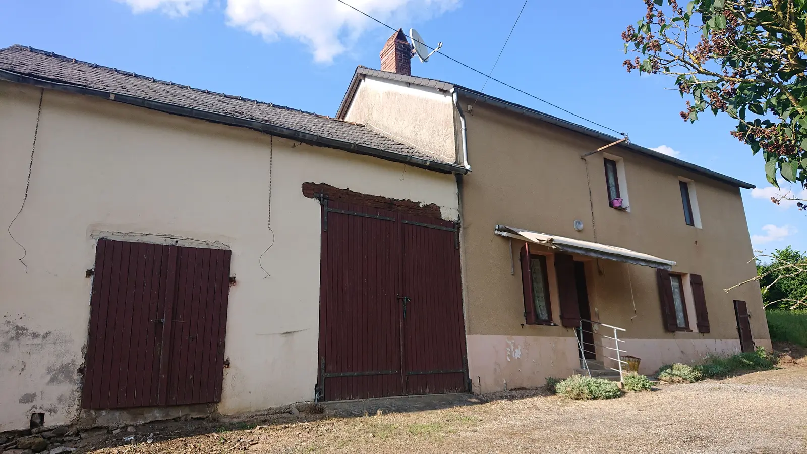 House — 1 ch. — Larochemillay
