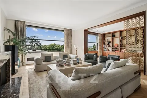 Paris XVI Appartement de réception au coeur du quartier de l'OC