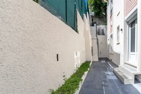 Nice Bas Cimiez, élégant 4 pièces rénové et climatisé avec terrasse, jardin, cave et garage