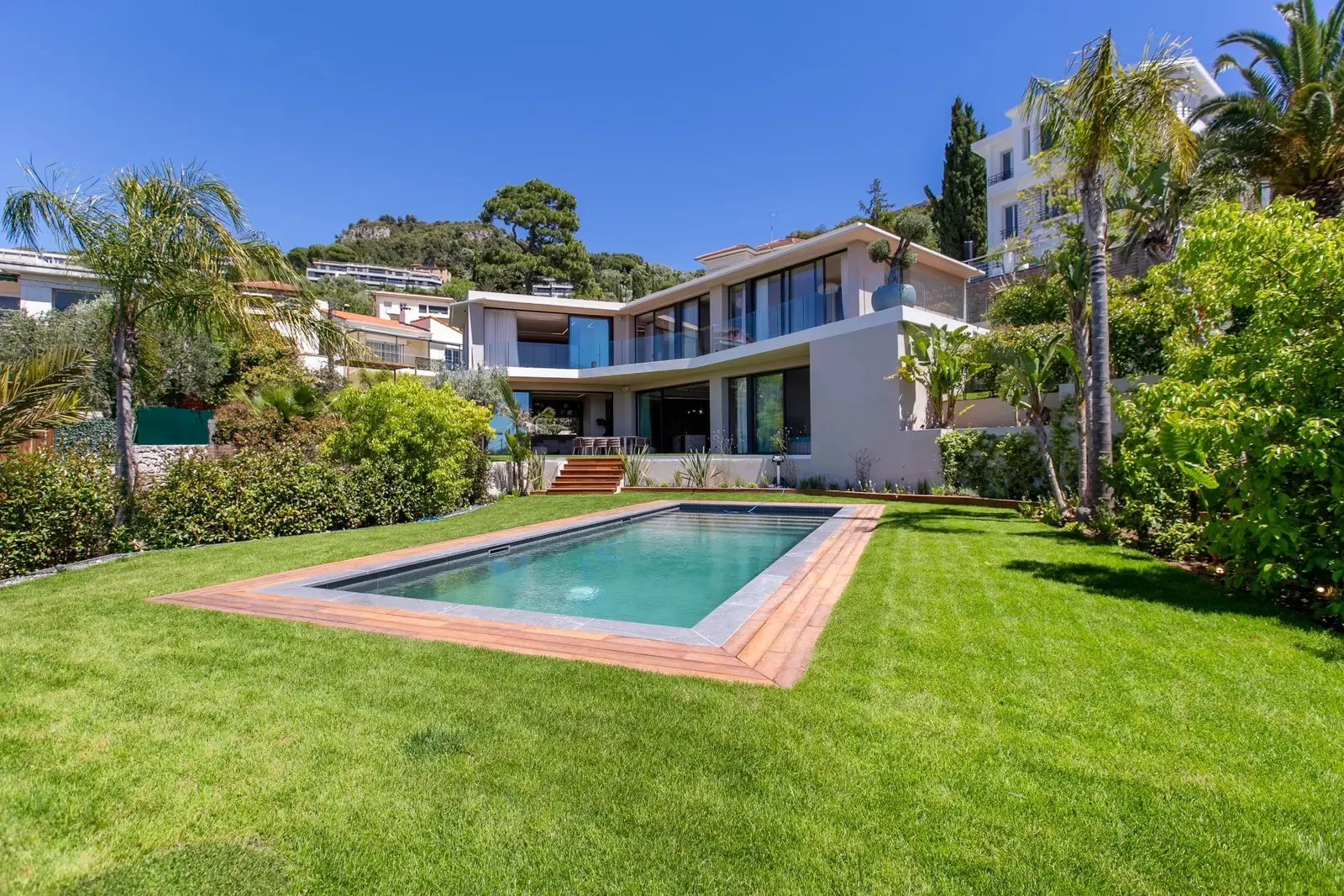 Nice Mont Boron, superbe villa 6 pièces ultra contemporaine avec piscine et vue mer panoramique