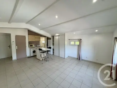 Appartement Studio à louer MARSEILLE