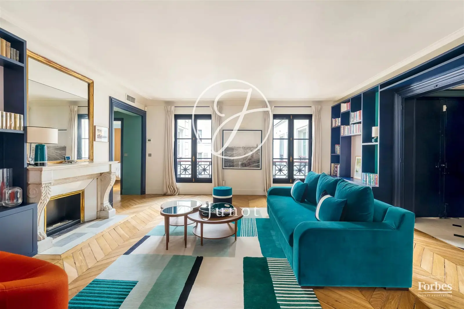 Paris 6e - BONAPARTE / SAINT-GERMAIN DES PRÉS - Appartement - 7 pièces - 188,29m² Carrez - 214,97m² au sol - 4 chambres - Terrasse 6m² - Balcon 10m² - Vue monument - Climatisation