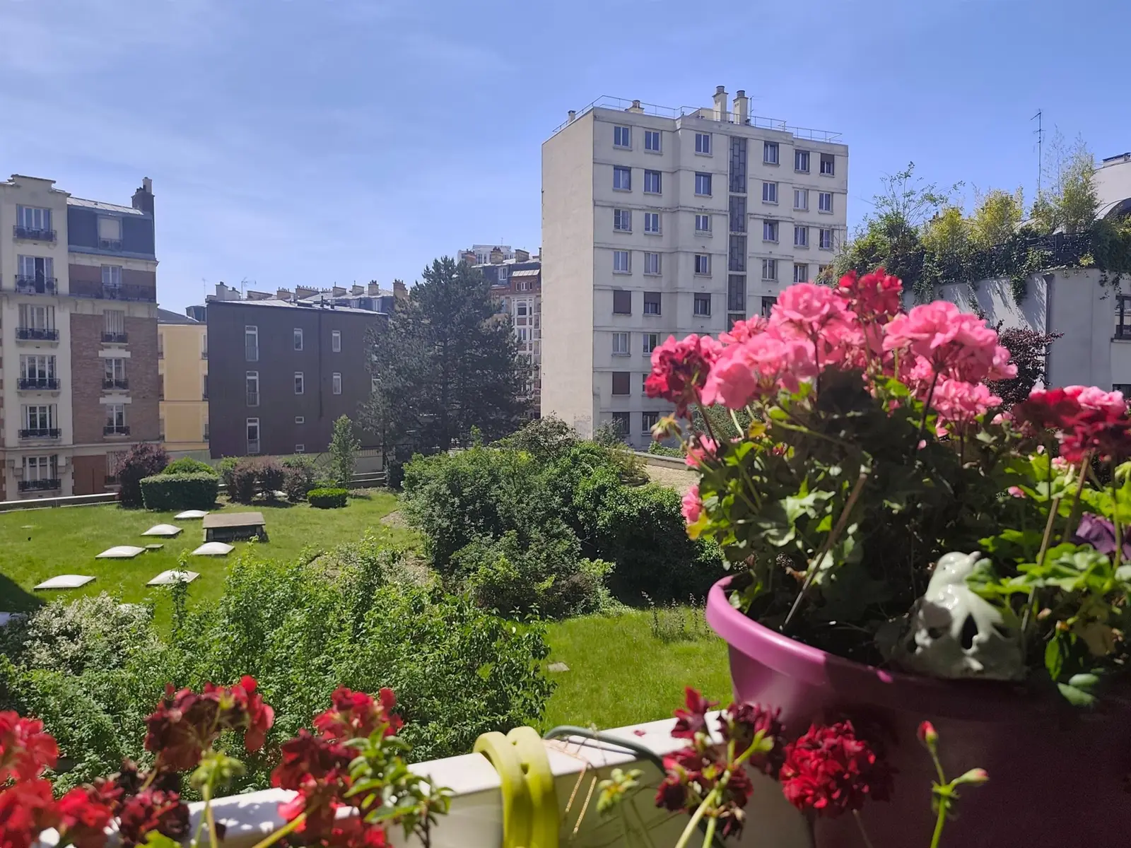 Au pied du Canal de l'Ourcq Vue sur jardins et calme remarquable