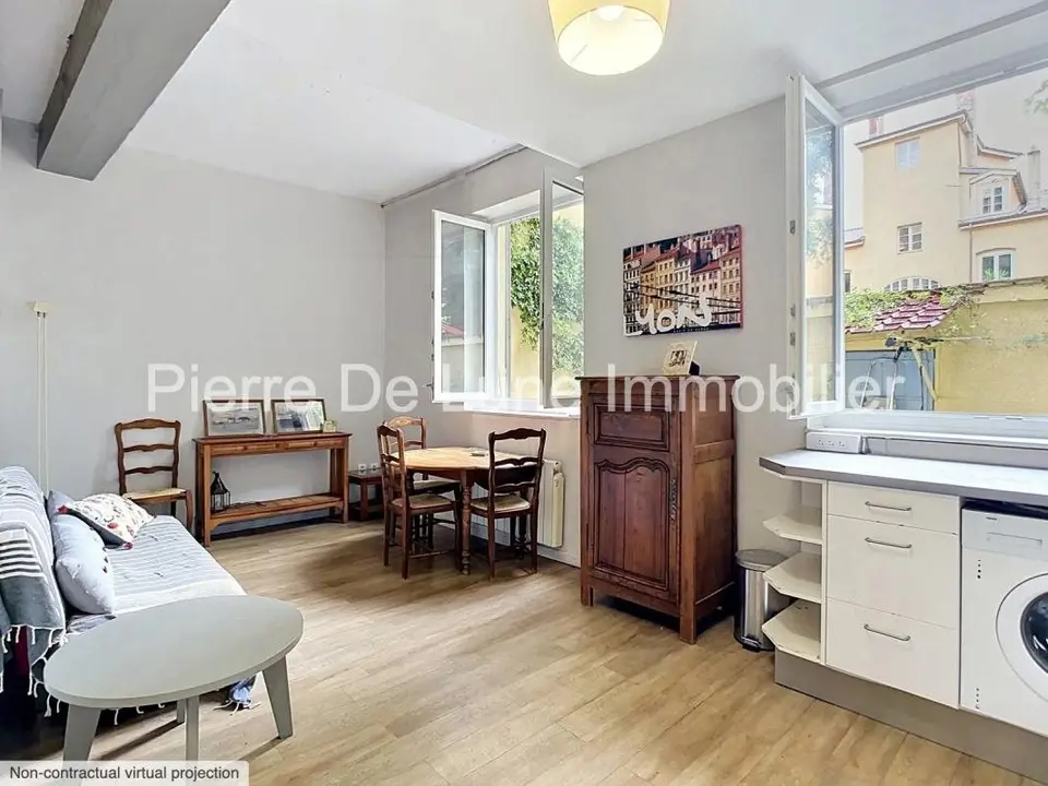 Lyon 1-Une adresse discrète entre ville et jardin, T2 de 37m2
