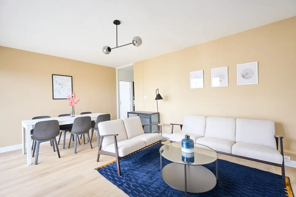 Apartment — 5 ch. — Mérignac